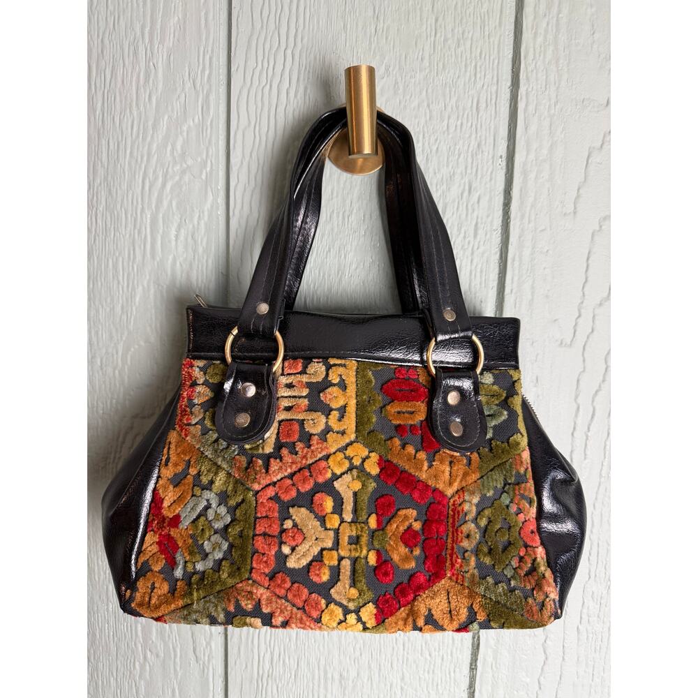 Vintage Black Leather Shoulder Bag with Multicolor Tapestry Panel